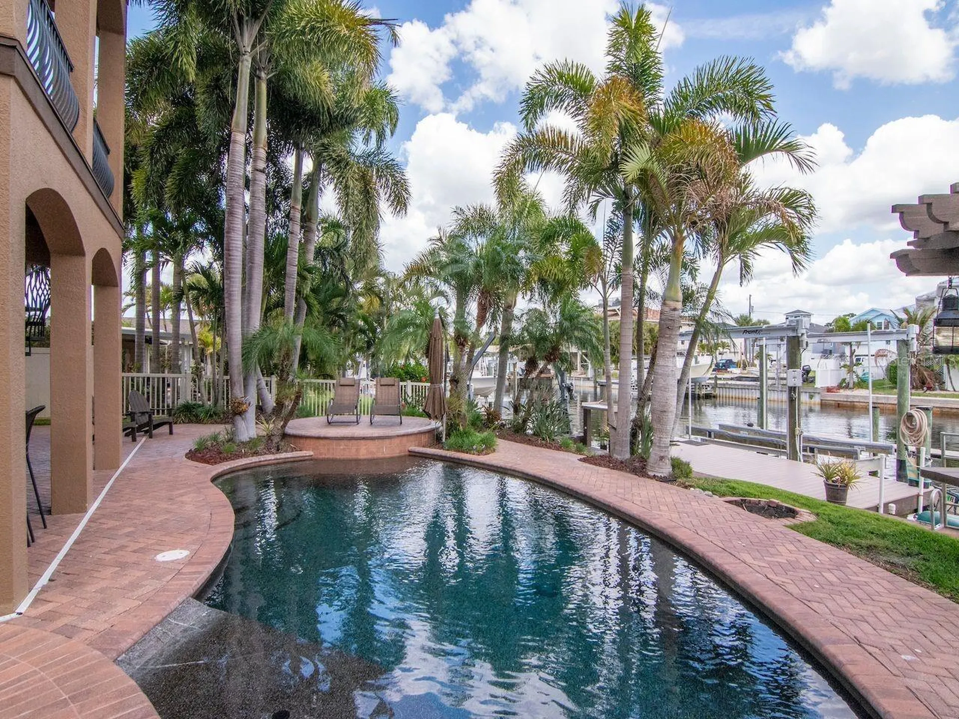 507 Driftwood Drive E Palm Harbor FL 34683