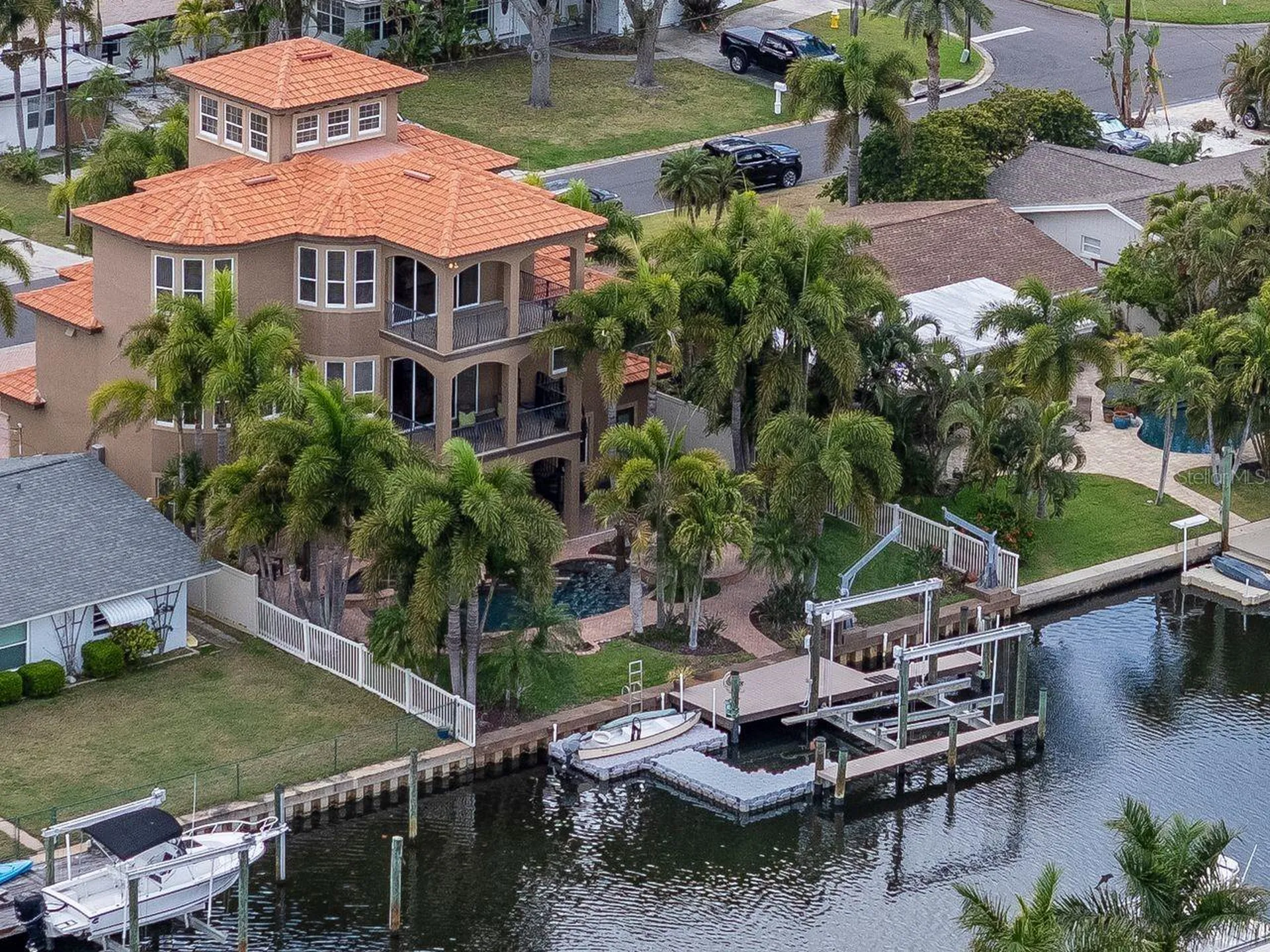 507 Driftwood Drive E Palm Harbor FL 34683