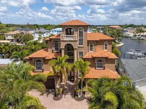 507 Driftwood Drive E Palm Harbor FL 34683