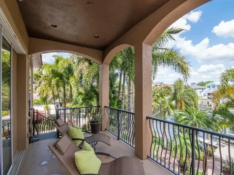 507 Driftwood Drive E Palm Harbor FL 34683