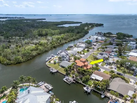 507 Driftwood Drive E Palm Harbor FL 34683