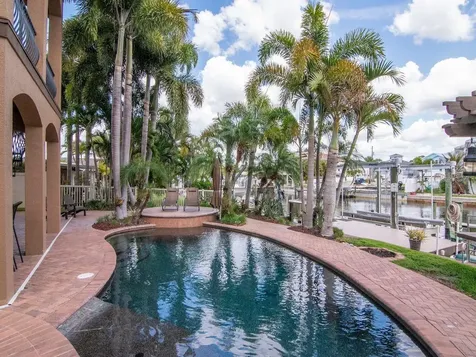 507 Driftwood Drive E Palm Harbor FL 34683