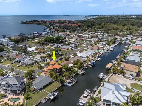 507 Driftwood Drive E Palm Harbor FL 34683