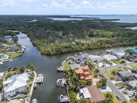 507 Driftwood Drive E Palm Harbor FL 34683