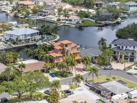 507 Driftwood Drive E Palm Harbor FL 34683