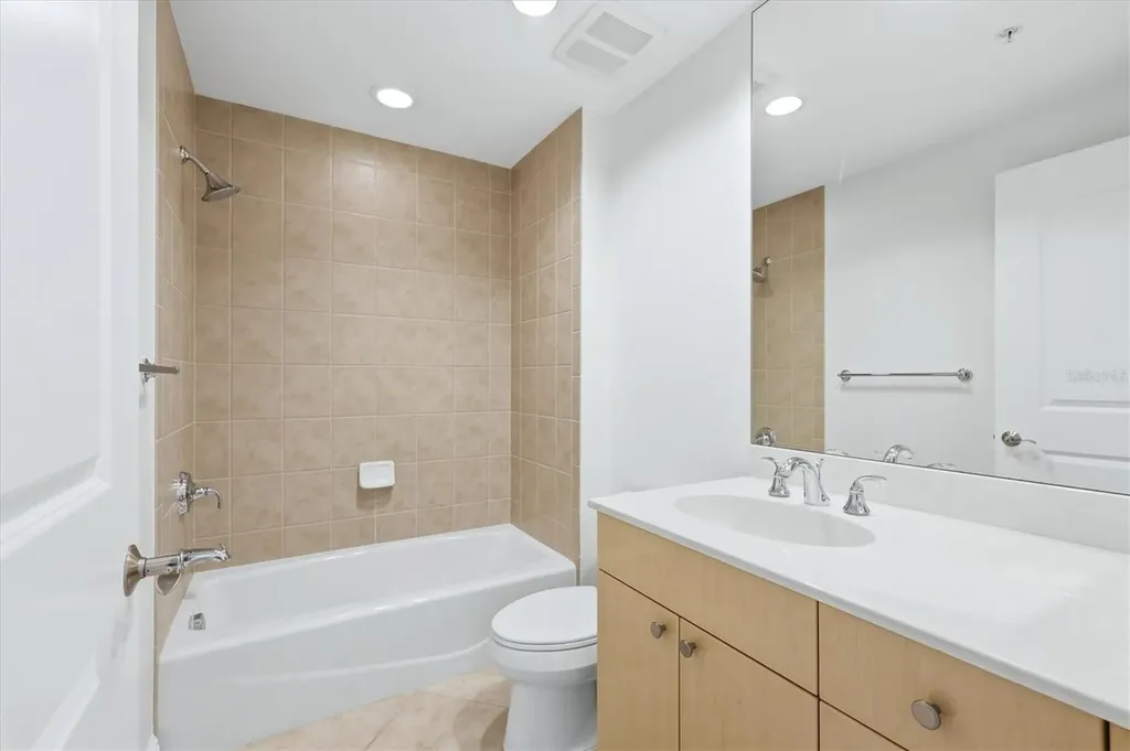 50 Central Avenue Sarasota FL 34236