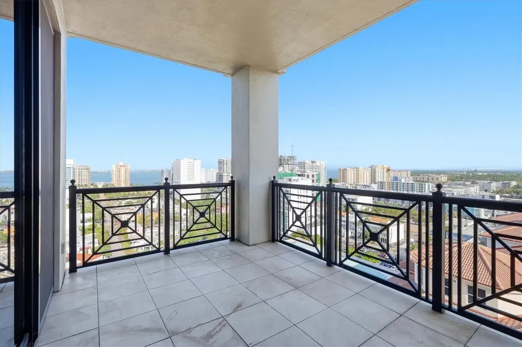 50 Central Avenue Sarasota FL 34236