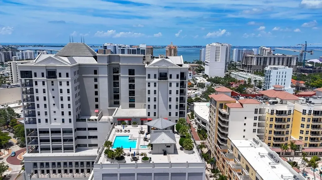 50 Central Avenue Sarasota FL 34236