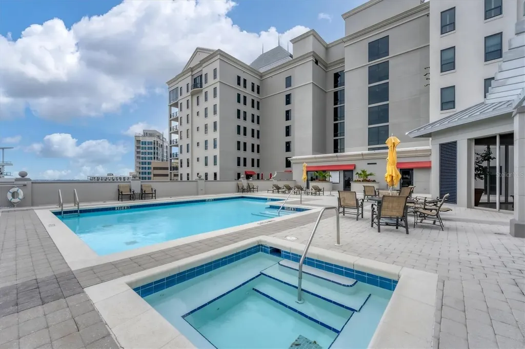 50 Central Avenue Sarasota FL 34236