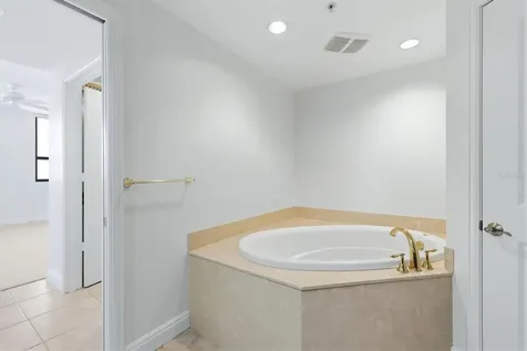 50 Central Avenue Sarasota FL 34236