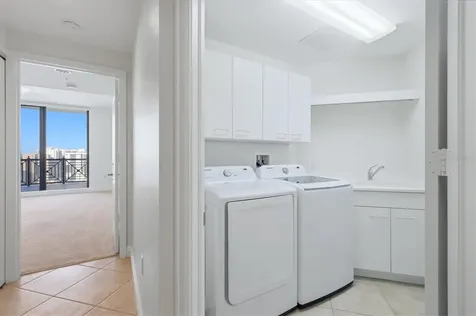 50 Central Avenue Sarasota FL 34236
