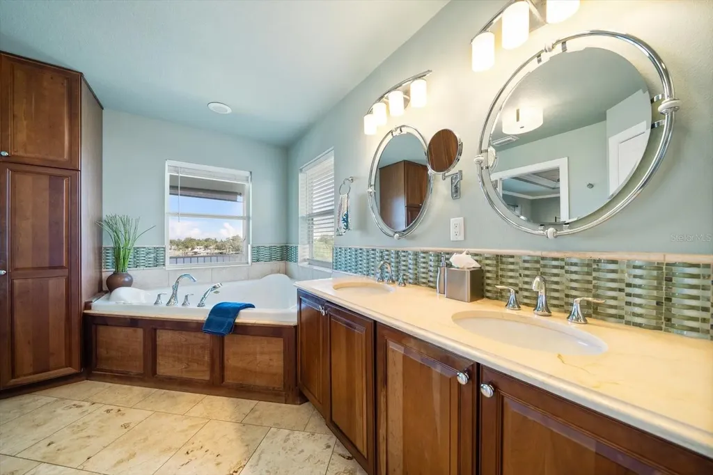 478 Harbor Drive S Indian Rocks Beach FL 33785