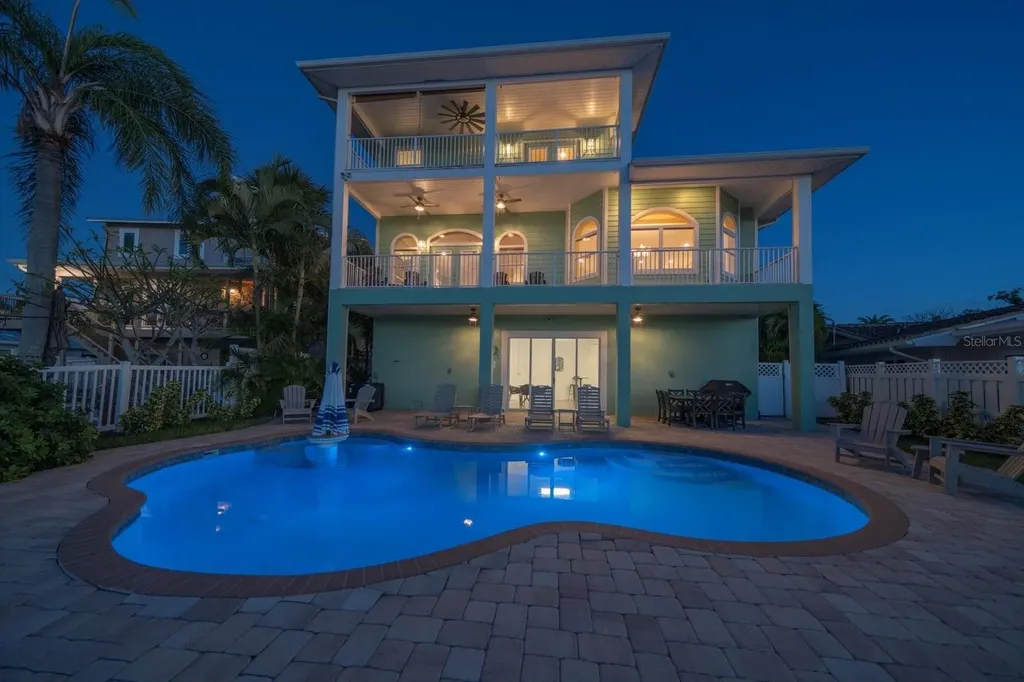 478 Harbor Drive S Indian Rocks Beach FL 33785