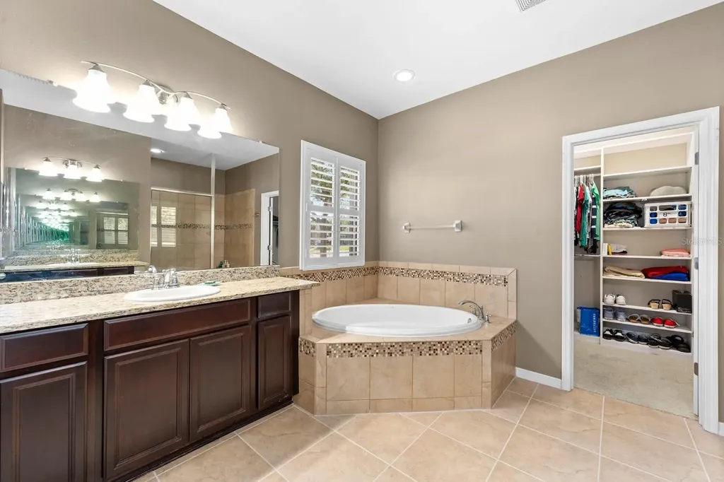 11403 Scribner Station Lane Lithia FL 33547
