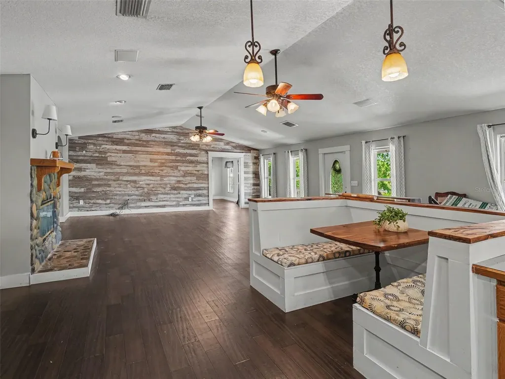 1740 Bayshore Drive Terra Ceia FL 34250