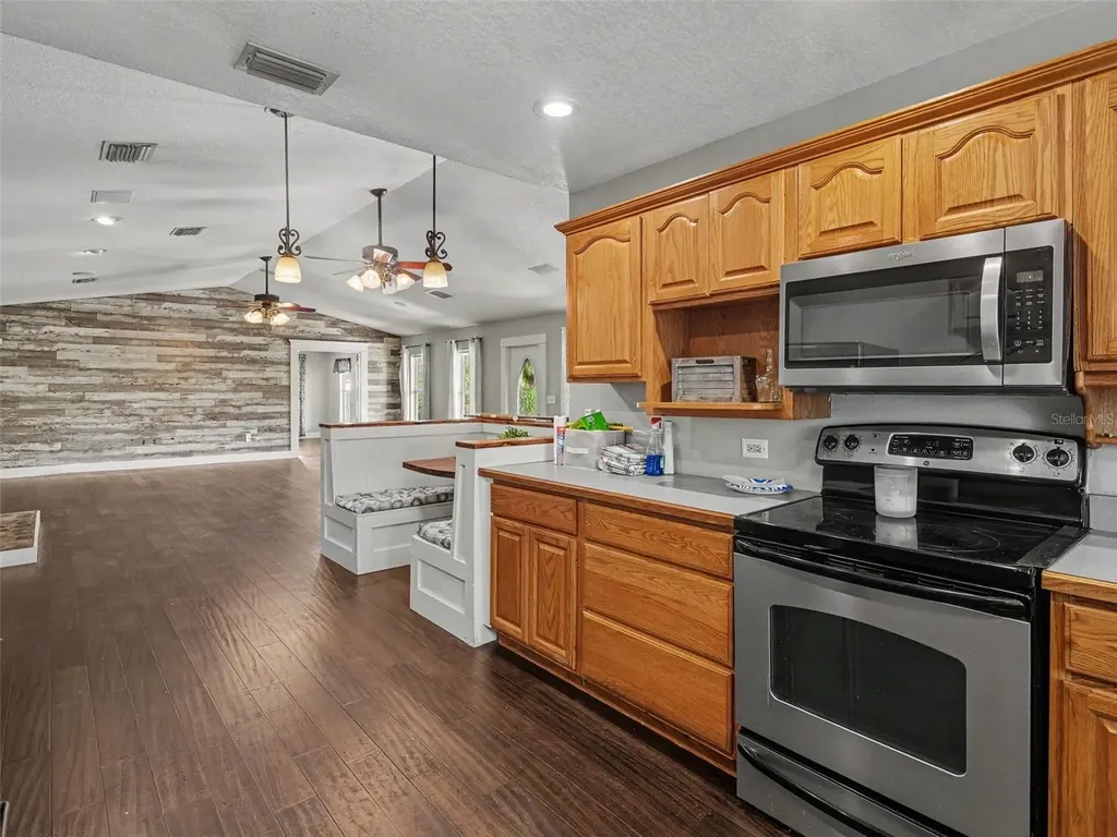 1740 Bayshore Drive Terra Ceia FL 34250