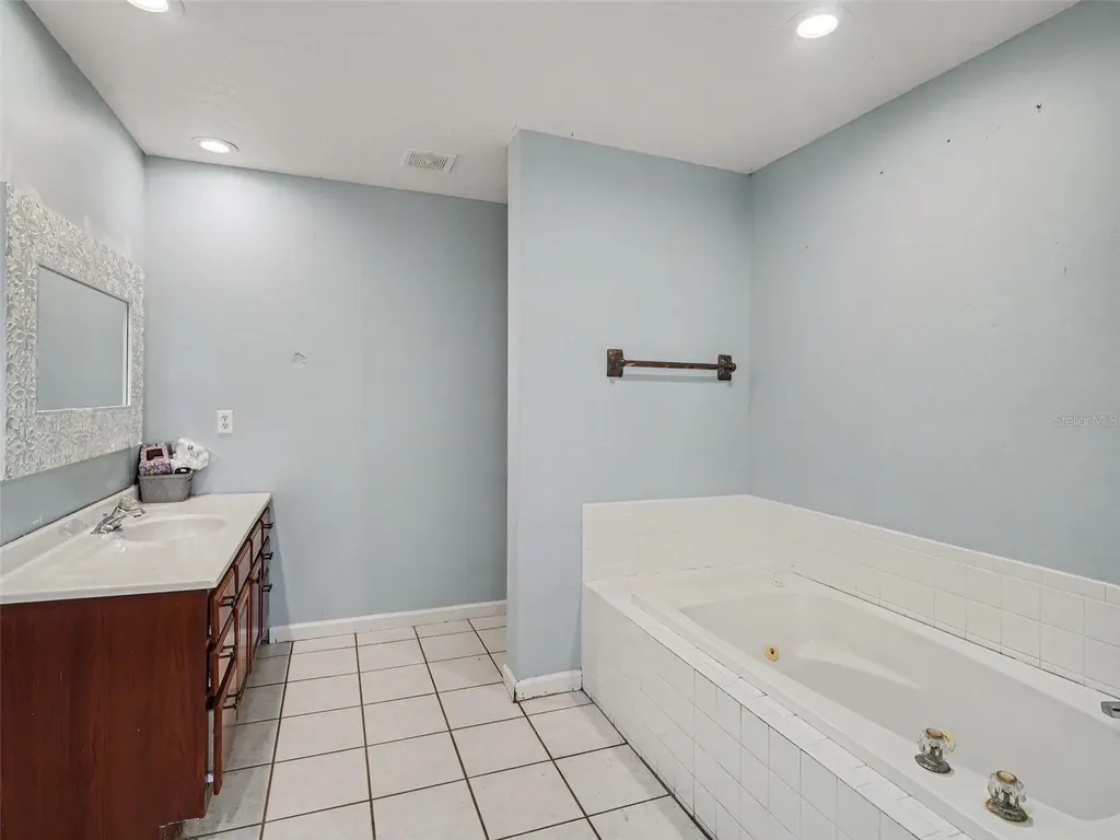 1740 Bayshore Drive Terra Ceia FL 34250
