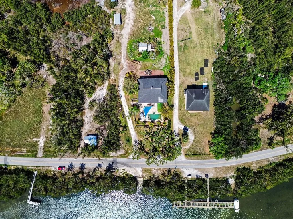 1740 Bayshore Drive Terra Ceia FL 34250