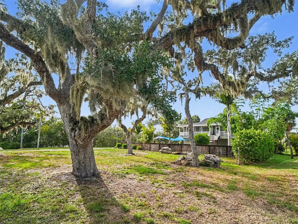 1740 Bayshore Drive Terra Ceia FL 34250