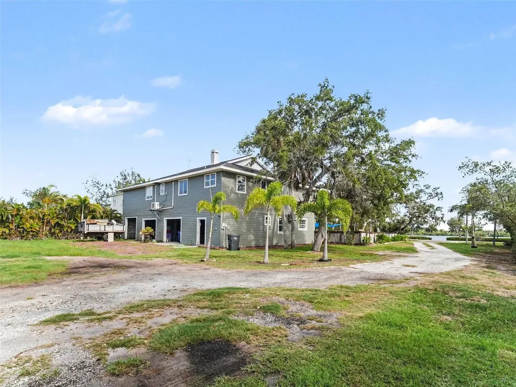 1740 Bayshore Drive Terra Ceia FL 34250