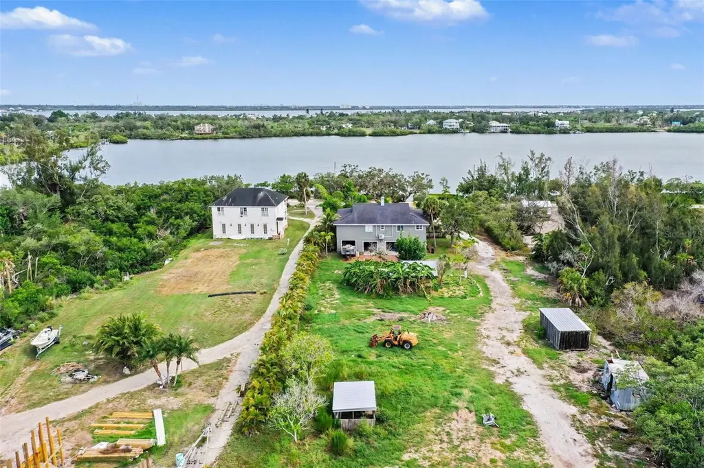 1740 Bayshore Drive Terra Ceia FL 34250