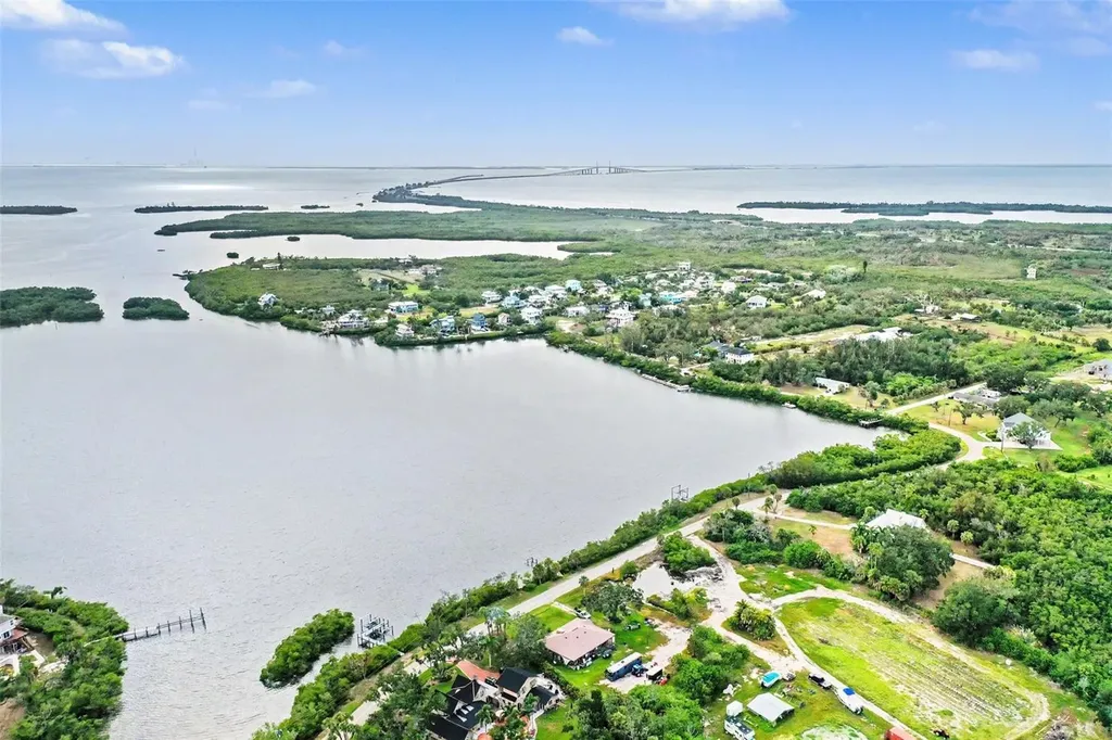 1740 Bayshore Drive Terra Ceia FL 34250