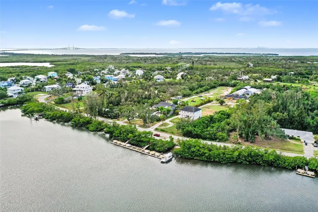 1740 Bayshore Drive Terra Ceia FL 34250