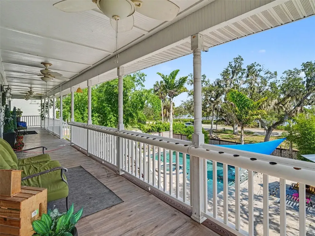 1740 Bayshore Drive Terra Ceia FL 34250