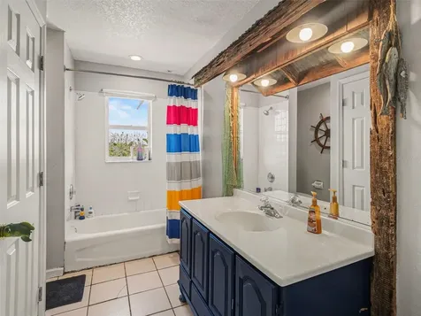1740 Bayshore Drive Terra Ceia FL 34250
