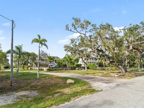 1740 Bayshore Drive Terra Ceia FL 34250