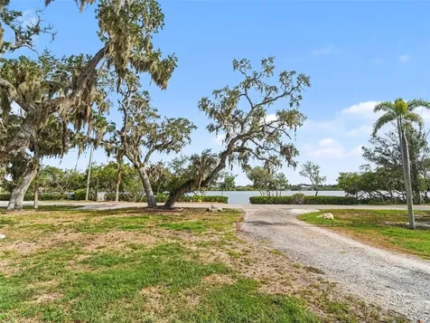 1740 Bayshore Drive Terra Ceia FL 34250