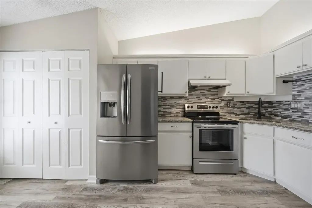 3135 Charter Club Drive Tarpon Springs FL 34688