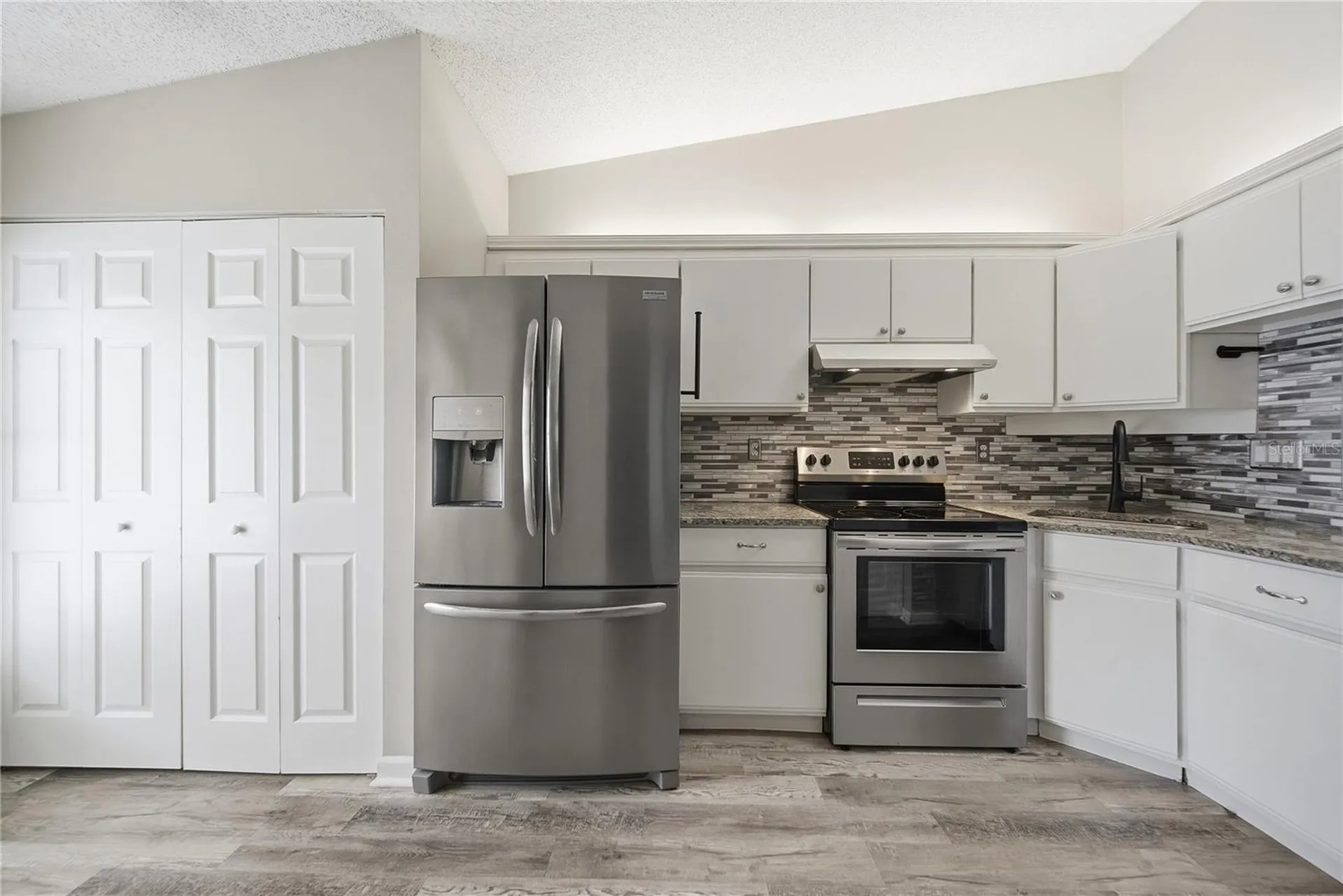 3135 Charter Club Drive Tarpon Springs FL 34688
