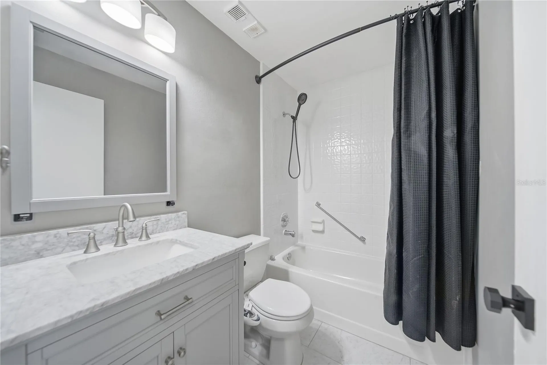 3135 Charter Club Drive Tarpon Springs FL 34688