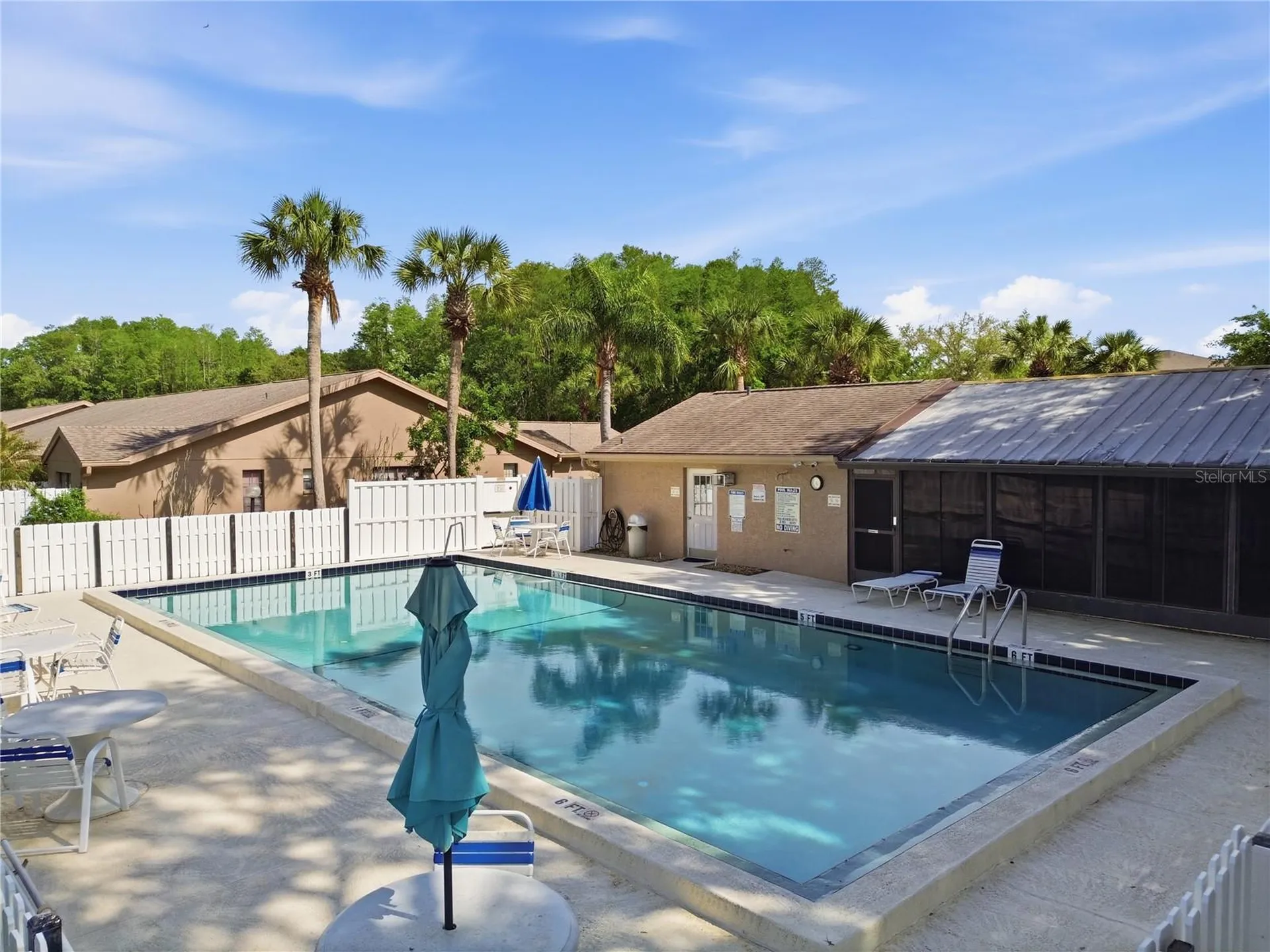 3135 Charter Club Drive Tarpon Springs FL 34688