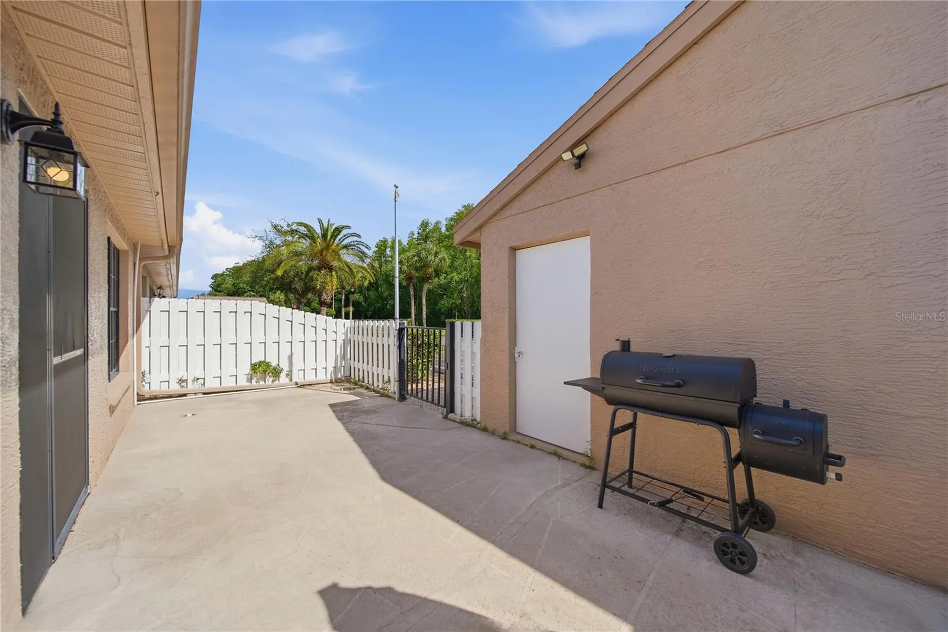 3135 Charter Club Drive Tarpon Springs FL 34688