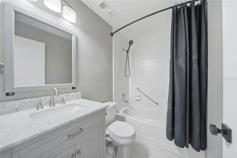 3135 Charter Club Drive Tarpon Springs FL 34688