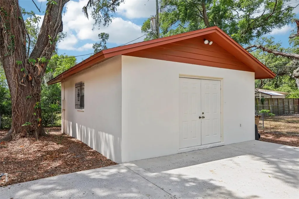 118 N Greenfield Avenue Temple Terrace FL 33617