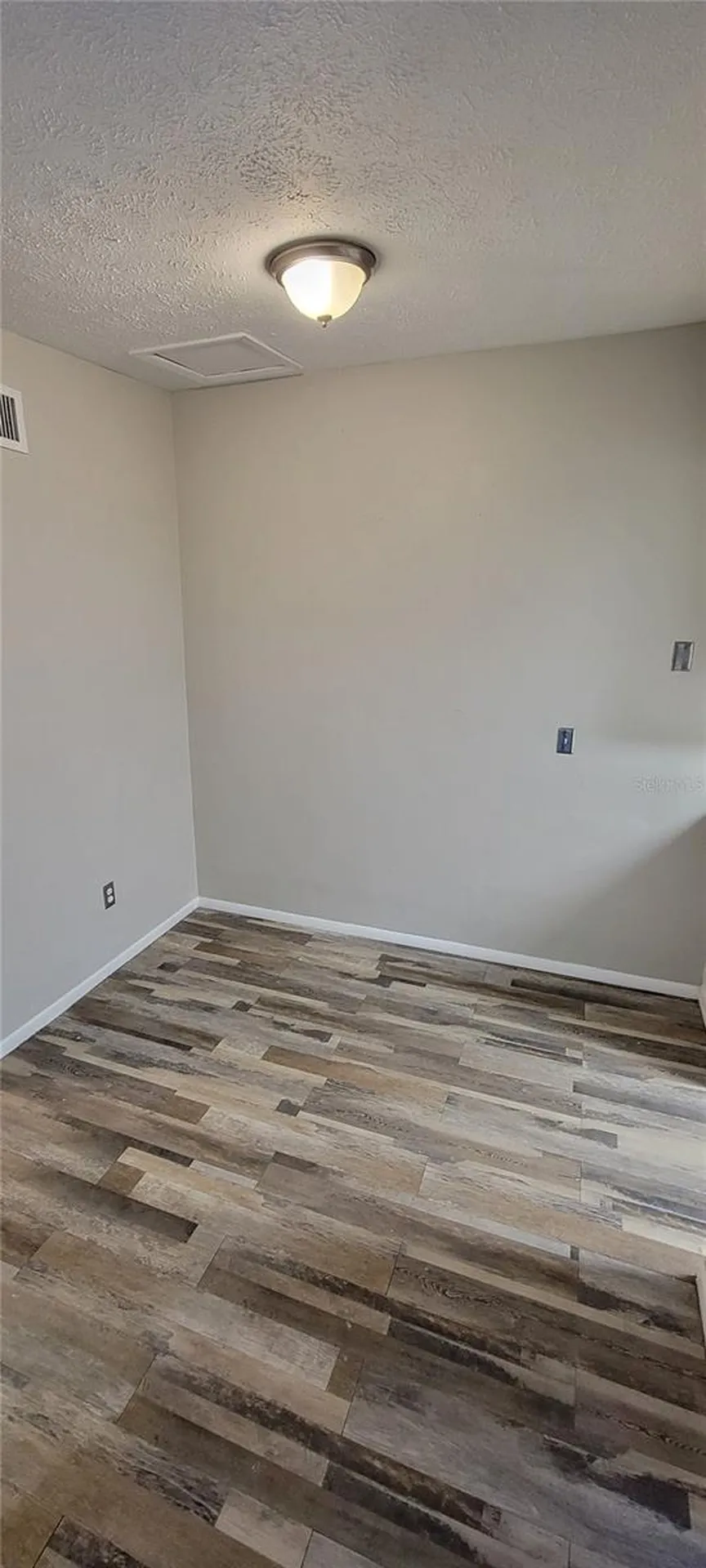 8725 N 48th Street Tampa FL 33617