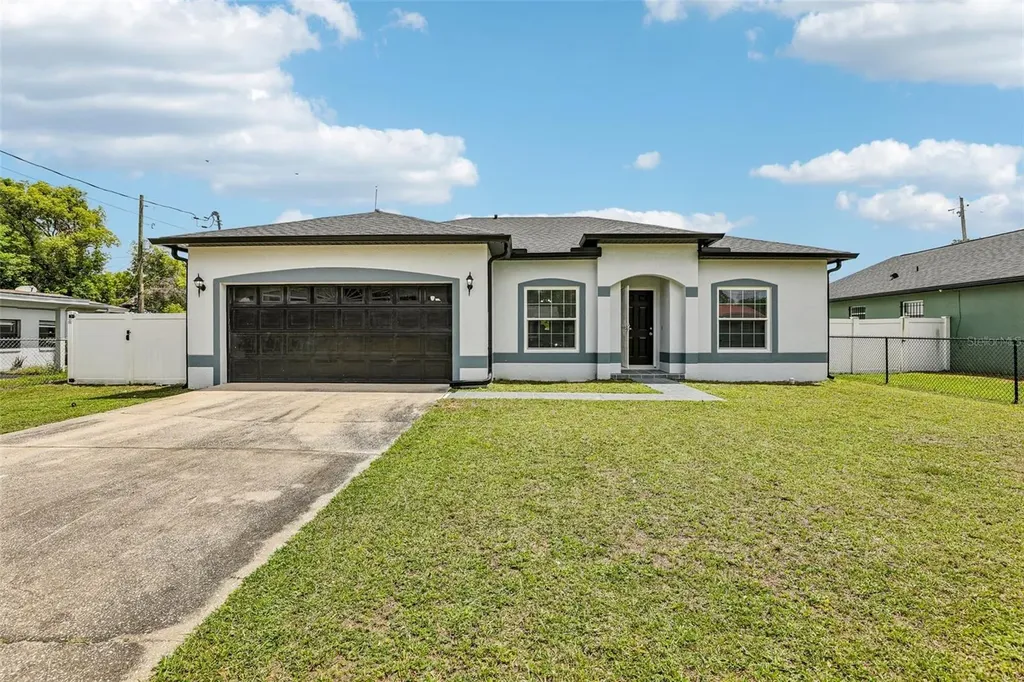 943 Amaros Avenue Orlando FL 32811