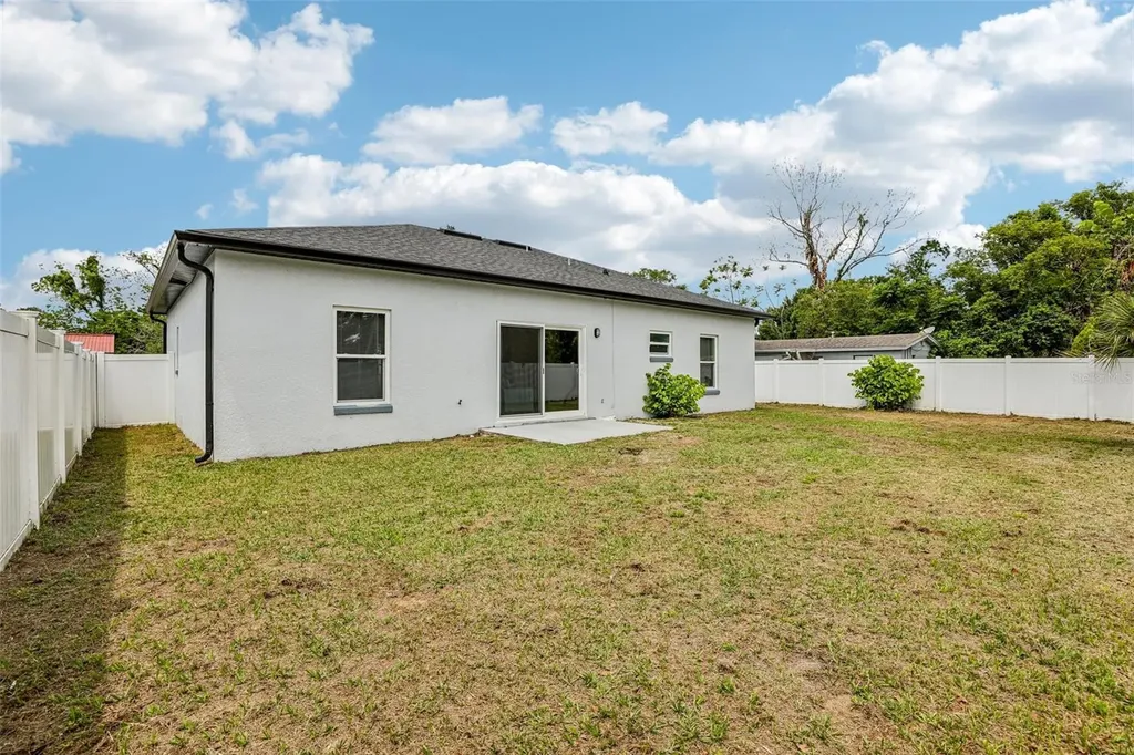 943 Amaros Avenue Orlando FL 32811