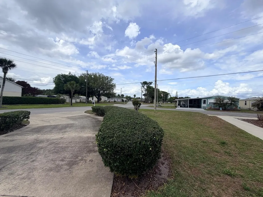 2173 Pebble Beach Boulevard Orlando FL 32826