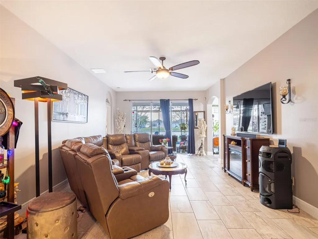 10196 Andover Point Circle Orlando FL 32825