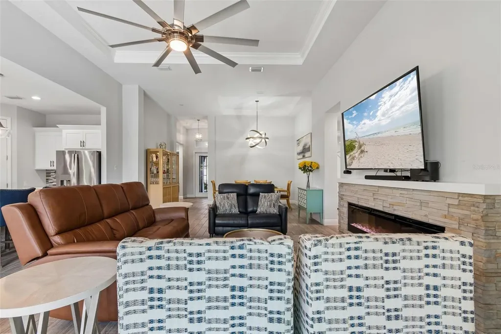1008 Siberian Glen Bradenton FL 34212