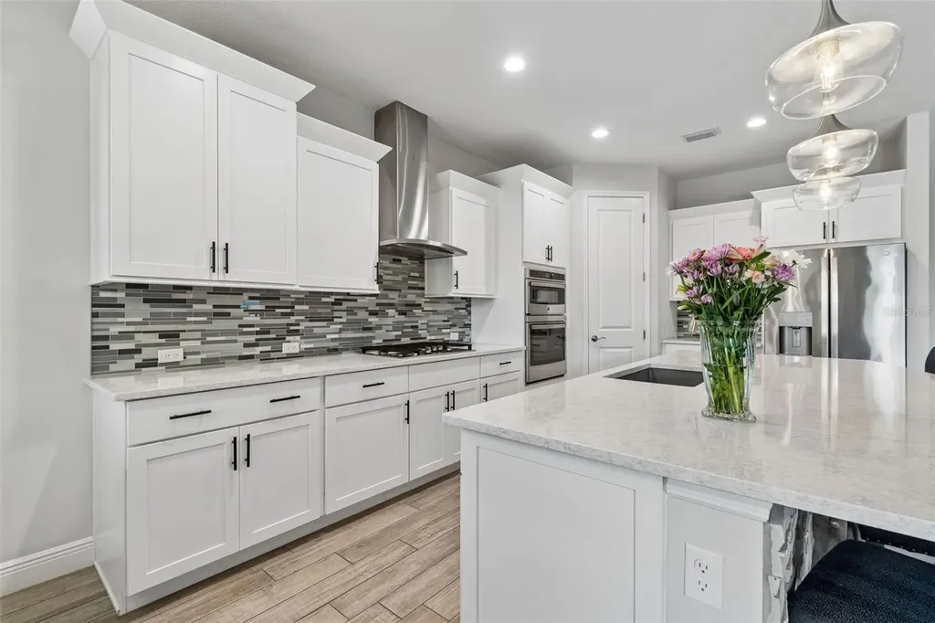 1008 Siberian Glen Bradenton FL 34212