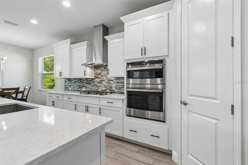 1008 Siberian Glen Bradenton FL 34212