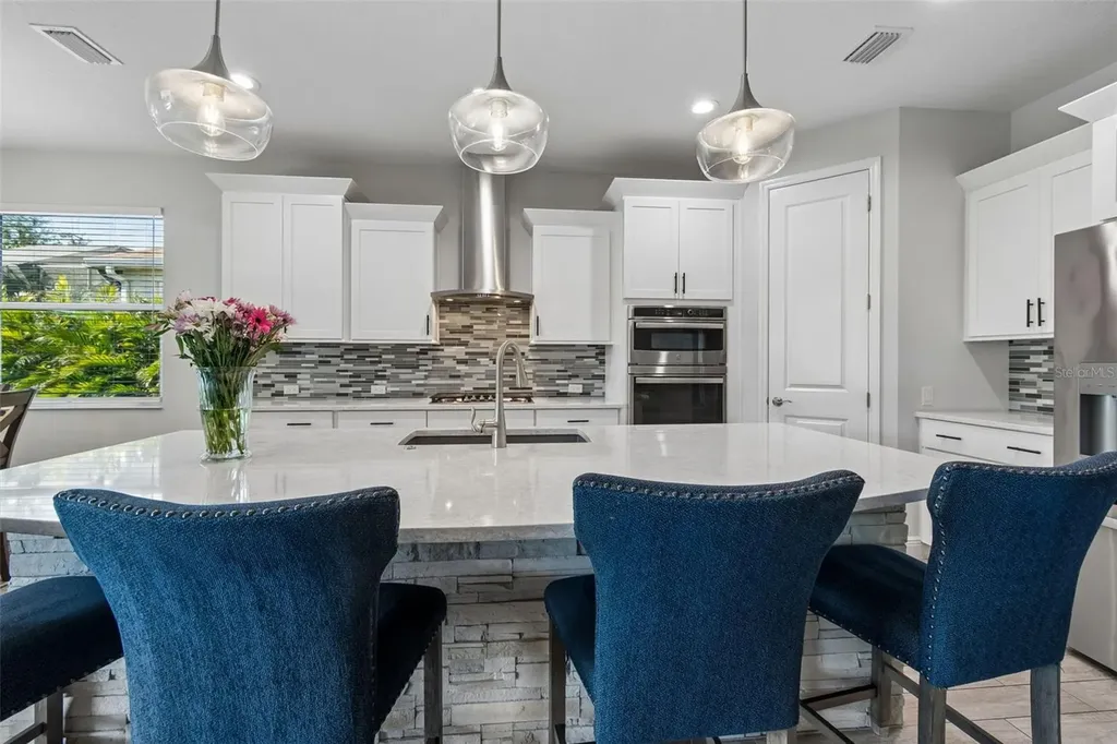 1008 Siberian Glen Bradenton FL 34212