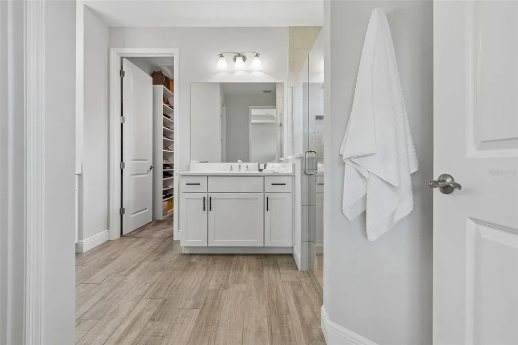 1008 Siberian Glen Bradenton FL 34212