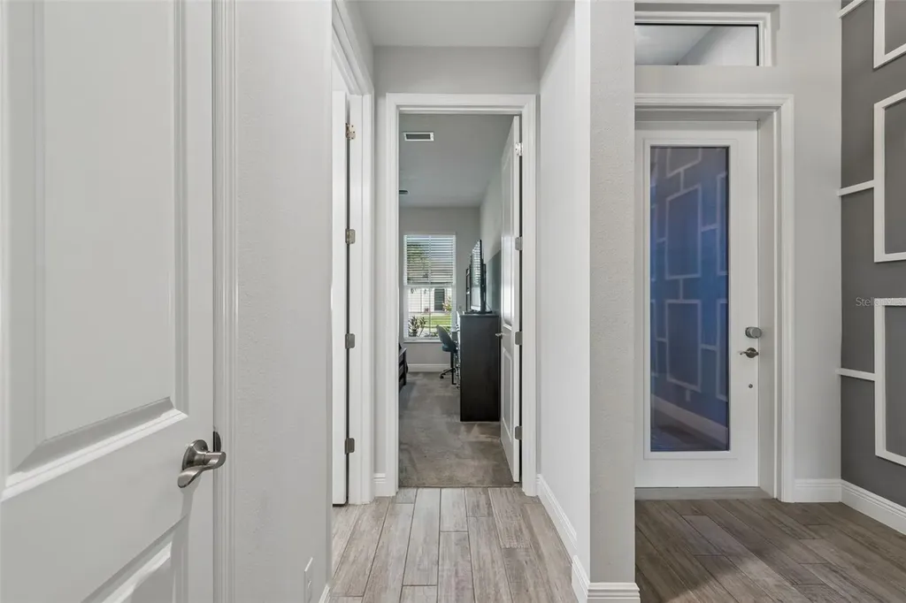 1008 Siberian Glen Bradenton FL 34212