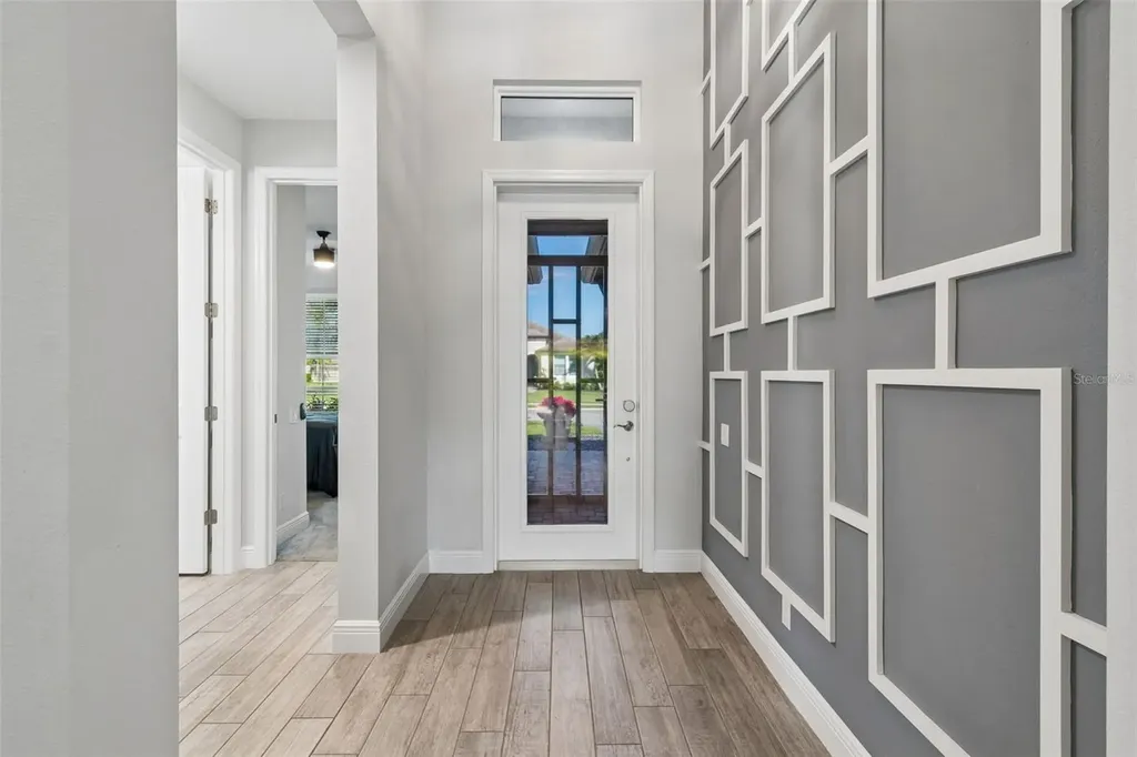 1008 Siberian Glen Bradenton FL 34212